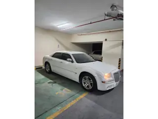 2007 Chrysler 300 in Dubai used car