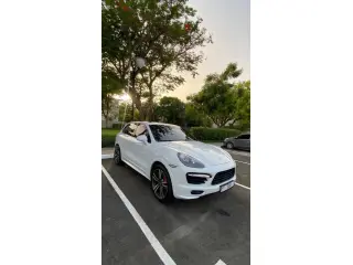 2014 Porsche Cayenne in Dubai used car