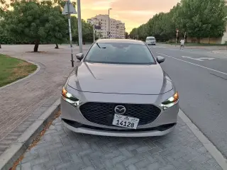 2022 Mazda 3 in Dubai used car