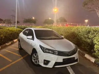2016 Toyota Corolla في Dubai سيارة مستعملة