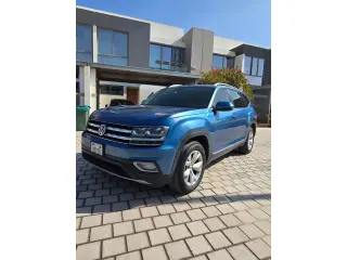 2019 Volkswagen Teramont in Dubai used car
