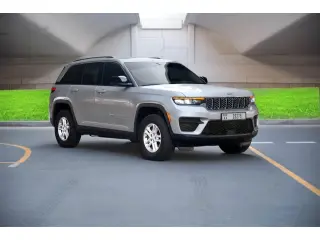 2022 Jeep Grand Cherokee in Dubai used car