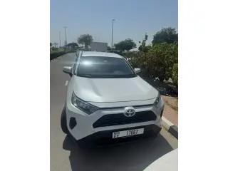 2025 Toyota Rav4 في Dubai سيارة مستعملة
