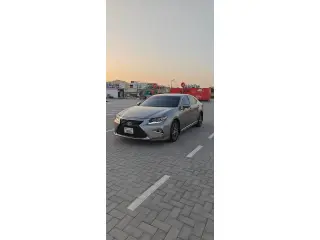 2016 Lexus ES في Dubai سيارة مستعملة