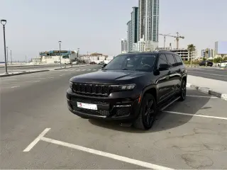 2023 Jeep Grand Cherokee in Dubai used car