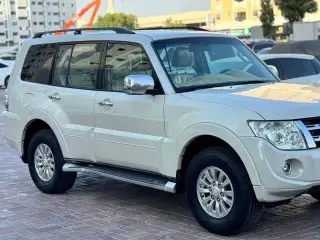 2012 Mitsubishi Pajero in Dubai used car