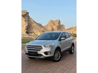 2018 Ford Escape في Dubai سيارة مستعملة