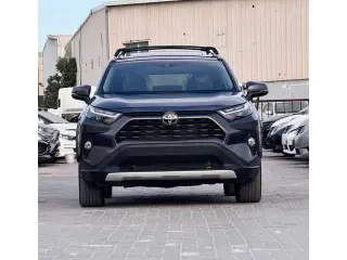 2023 Toyota Rav4 في Dubai سيارة مستعملة