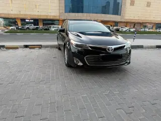 2015 Toyota Avalon في Dubai سيارة مستعملة