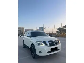 2014 Nissan Patrol في Dubai سيارة مستعملة
