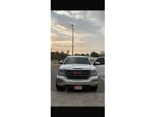 2016 GMC Sierra في Dubai سيارة مستعملة