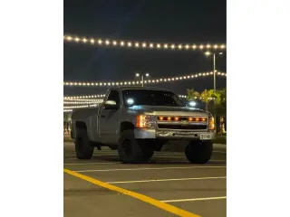 2010 Chevrolet Silverado في Dubai سيارة مستعملة