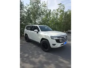 2024 Toyota Land Cruiser in Dubai used car