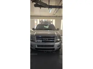 2013 Ford Expedition in Dubai used car