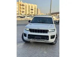 2022 Jeep Grand Cherokee in Dubai used car