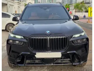2025 BMW X7 في Dubai سيارة مستعملة