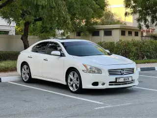 2012 Nissan Maxima في Dubai سيارة مستعملة
