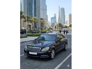 2012 Mercedes-Benz C-Class في Dubai سيارة مستعملة