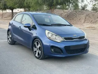 2014 Kia Rio في Dubai سيارة مستعملة