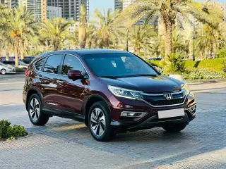 2016 Honda CR-V في Dubai سيارة مستعملة