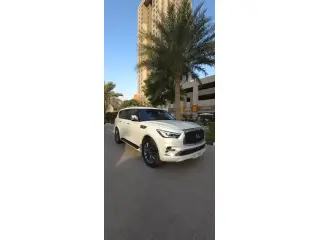 2018 Infiniti QX80 في Dubai سيارة مستعملة