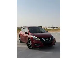 2018 Nissan Tiida في Dubai سيارة مستعملة