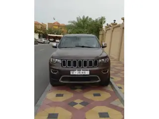 2018 Jeep Grand Cherokee في Dubai سيارة مستعملة