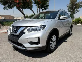 2018 Nissan XTrail في Dubai سيارة مستعملة