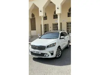 2017 Kia Sorento في Dubai سيارة مستعملة