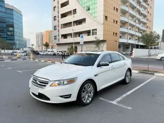2012 Ford Taurus في Dubai سيارة مستعملة