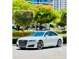 2015 Audi S8 في Dubai سيارة مستعملة