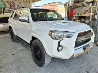 2019 Toyota 4Runner في Dubai سيارة مستعملة