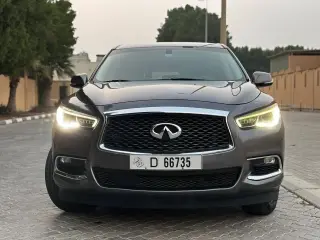 2016 Infiniti QX60 في Dubai سيارة مستعملة