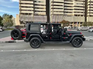 2021 Jeep Wrangler في Dubai سيارة مستعملة