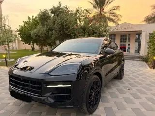 2024 Porsche Cayenne في Dubai سيارة مستعملة