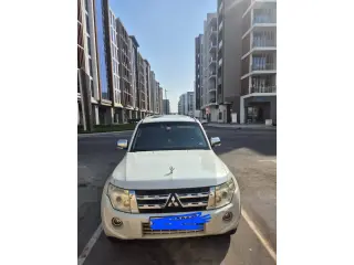 2014 Mitsubishi Pajero في Dubai سيارة مستعملة