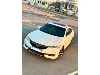 2017 Honda Accord في Dubai سيارة مستعملة