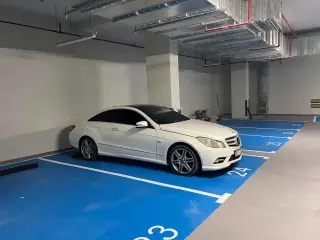 2010 Mercedes-Benz E-Class في Dubai سيارة مستعملة