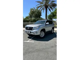 2016 Toyota Prado في Dubai سيارة مستعملة