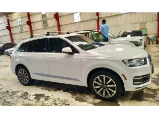 2017 Audi Q7 في Dubai سيارة مستعملة