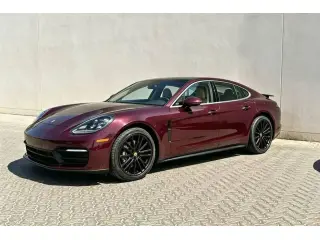 2018 Porsche Panamera in Dubai used car