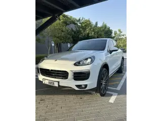 2016 Porsche Cayenne في Dubai سيارة مستعملة