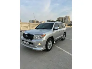 2010 Toyota Land Cruiser في Dubai سيارة مستعملة